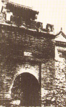1449年,明英宗在亲征瓦剌失败后,撤至土木堡,英宗被俘,史称土木之变,图为土木堡城门